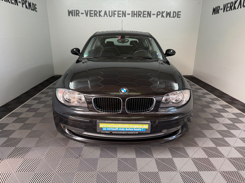 BMW 118 d Limousine 3Türen BMW History TÜV 03-28 — photo 4