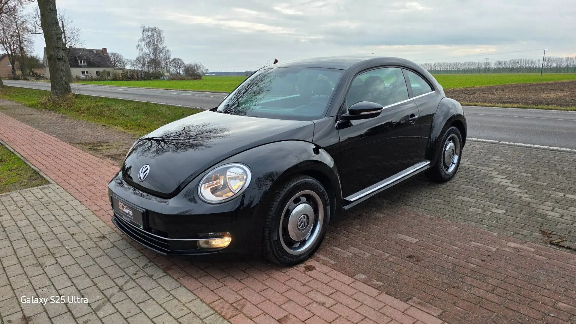 Volkswagen Beetle Lim. Design DSG 1.4 tsi Neu TÜV & Insp. Schwarz - 2