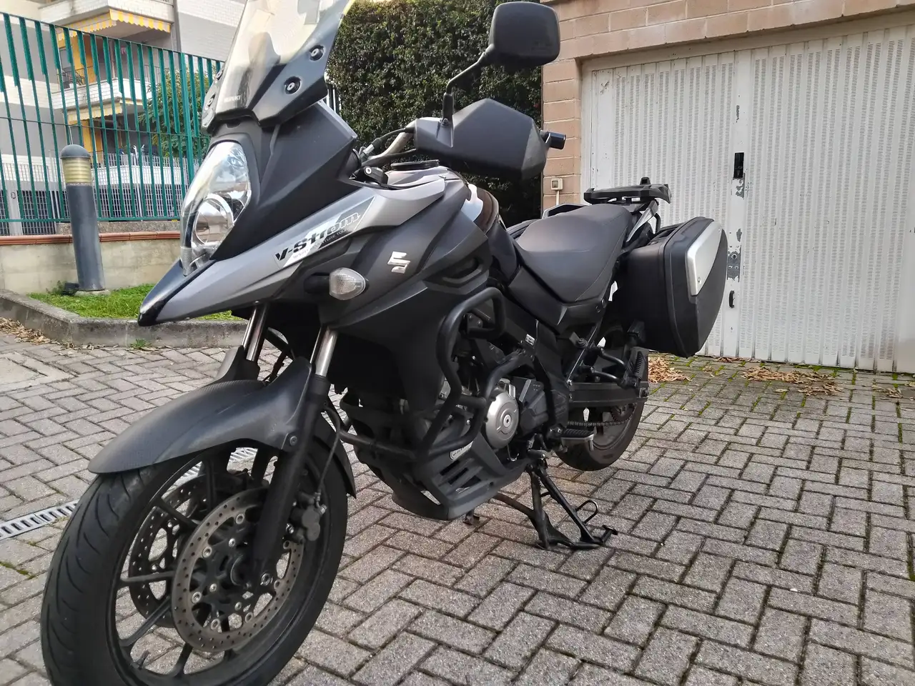 Suzuki V-Strom 650 Explorer