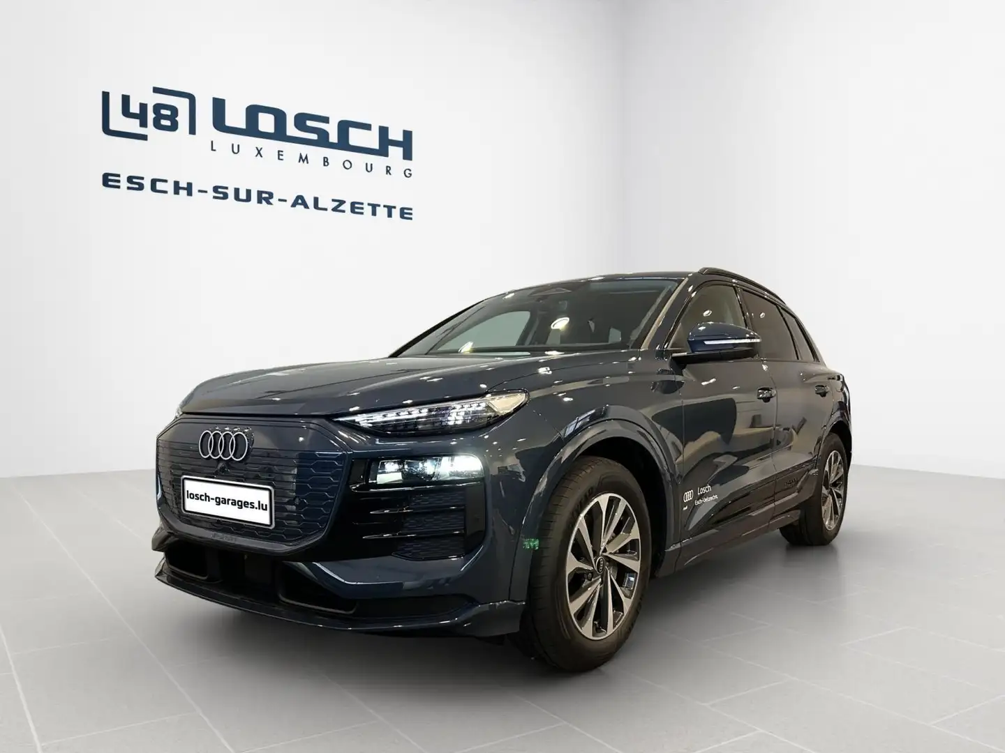 Audi e-tron SUV Albastru - 1