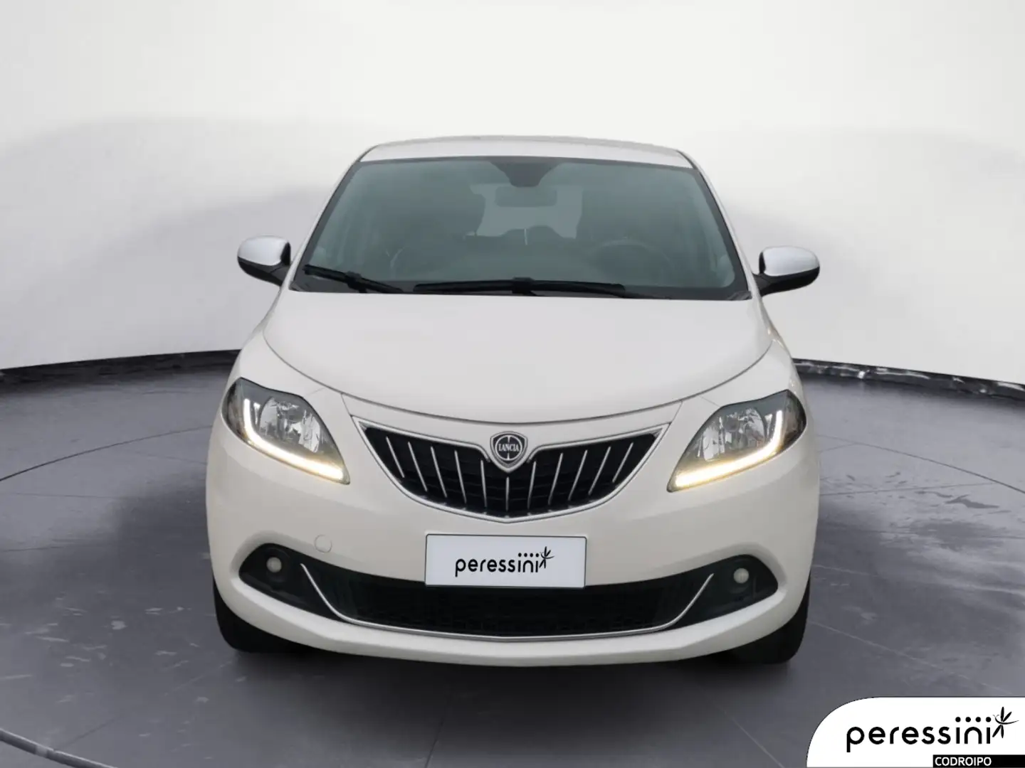 Lancia Ypsilon 1.0 FireFly Hybrid Alberta Ferretti Blanc - 2