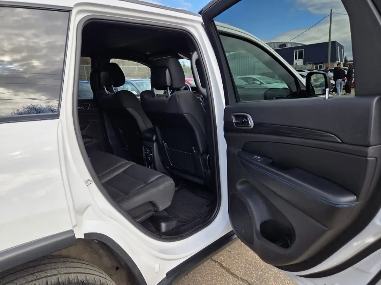 Jeep Grand Cherokee снимка Jeep Grand Cherokee