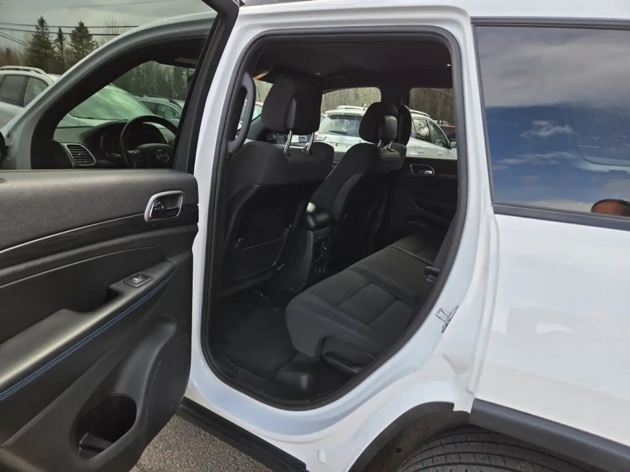 Jeep Grand Cherokee снимка Jeep Grand Cherokee