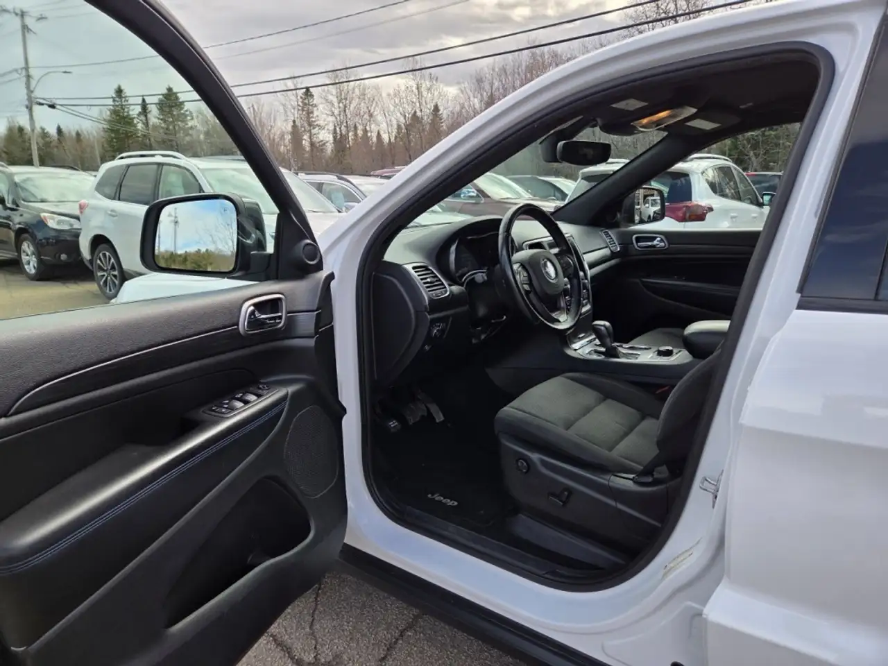 Jeep Grand Cherokee снимка Jeep Grand Cherokee