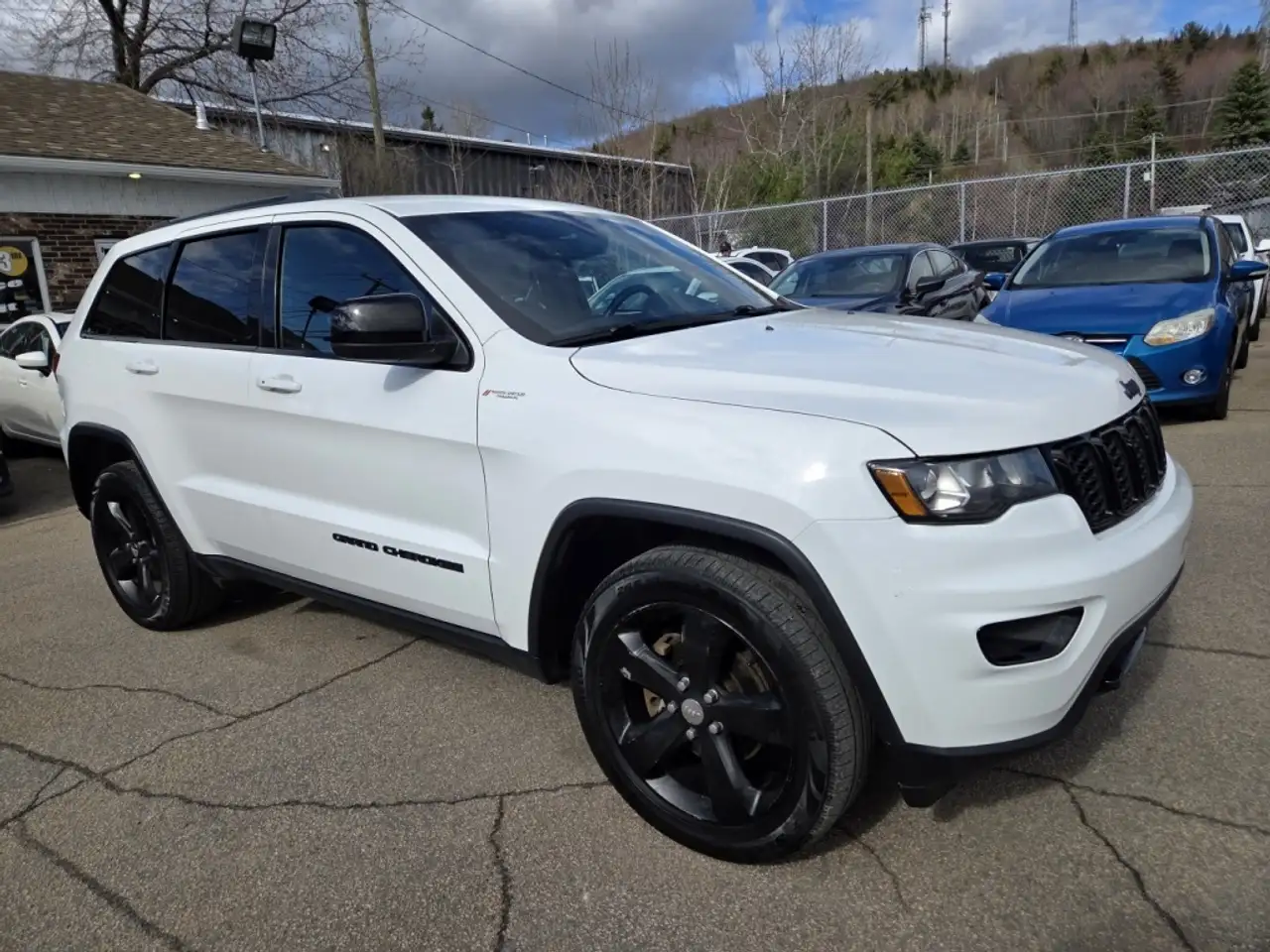 Jeep Grand Cherokee снимка Jeep Grand Cherokee