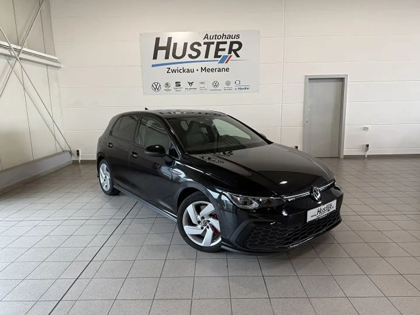 Volkswagen Golf VIII GTI Black Style 2.0 TSI DSG Schwarz - 2