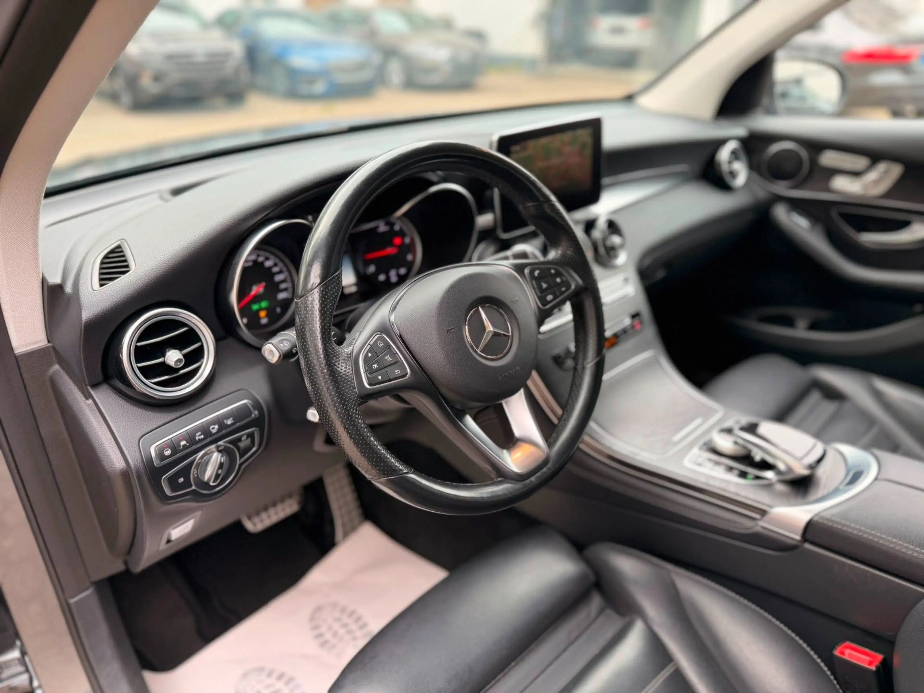 Mercedes-Benz GLC 250 d 9G 4Matic AMG-Line/AHK/LED/360/HUD — photo 15