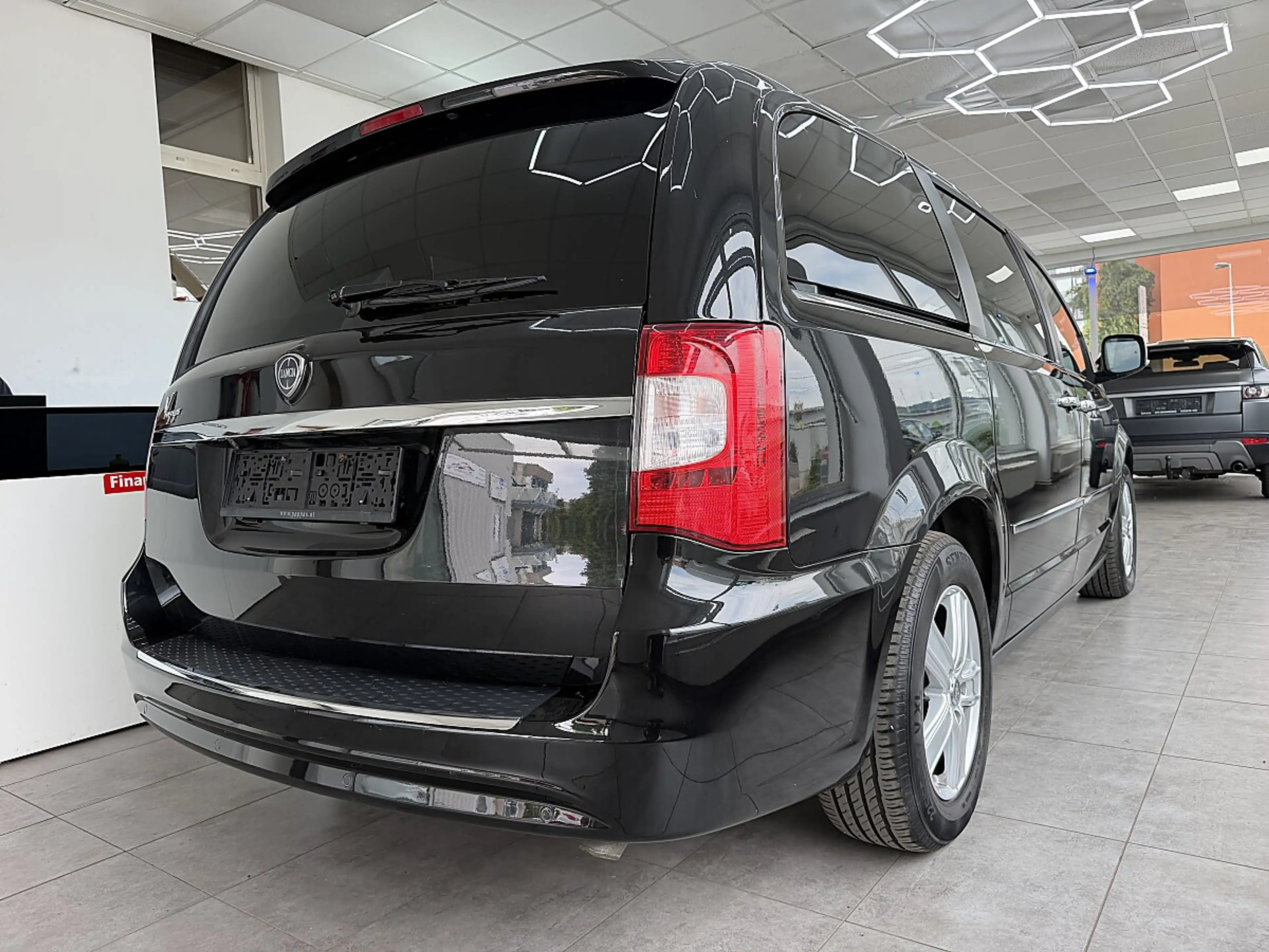 Lancia Voyager Platinum 2,8 CRD 178 PS — photo 11
