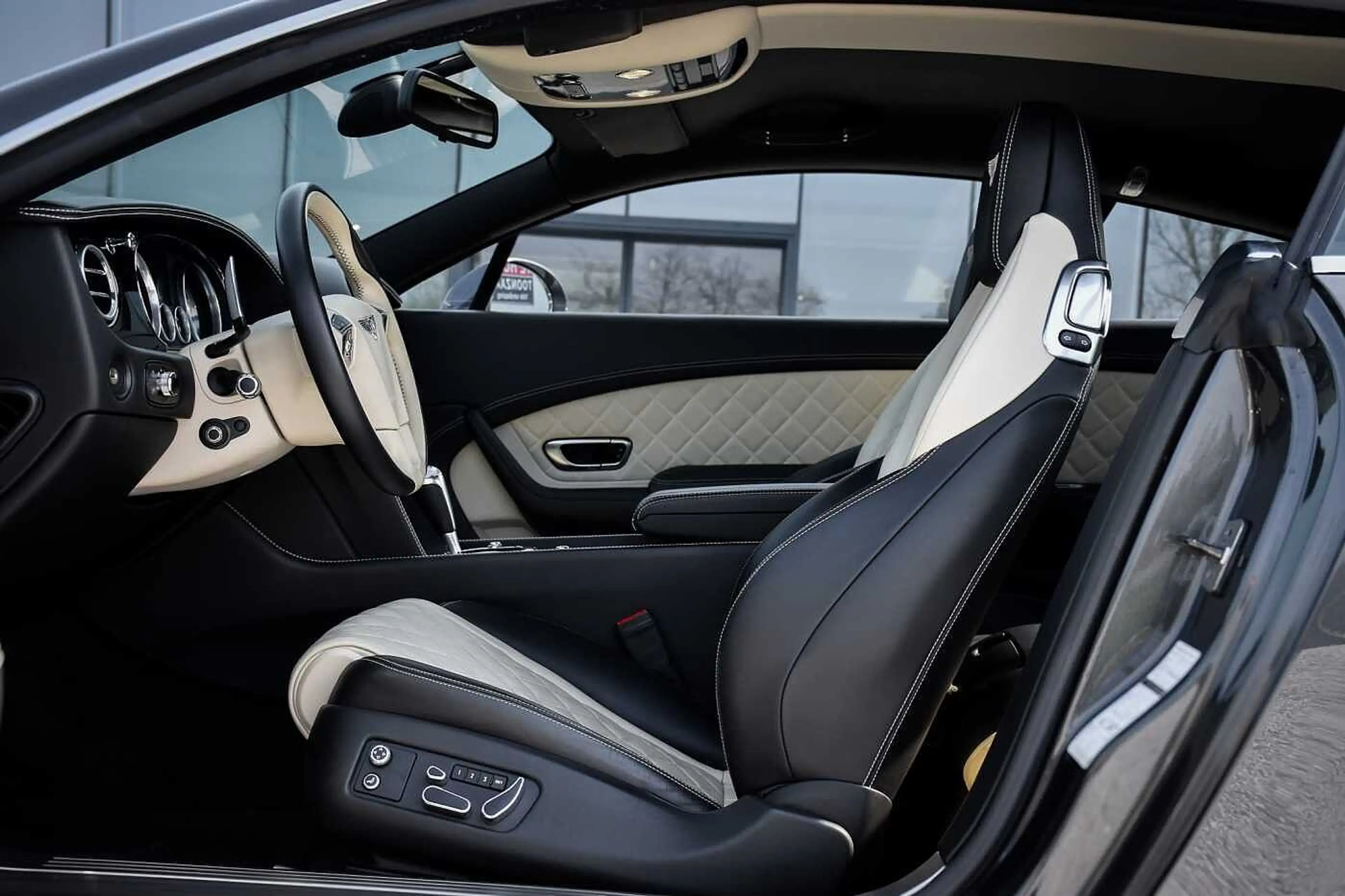 Bentley Continental GT V8 S Mulliner **35.000km** 21'Alu Like NEW — photo 9