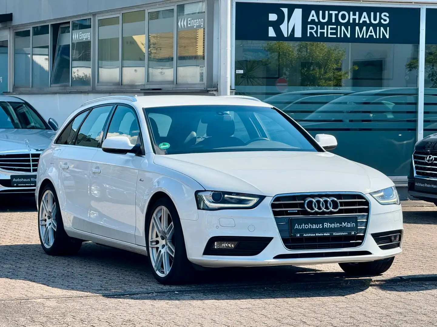 Audi A4 Avant S line Sport plus quattro*Aut.*Nav*Ahk Weiß - 1