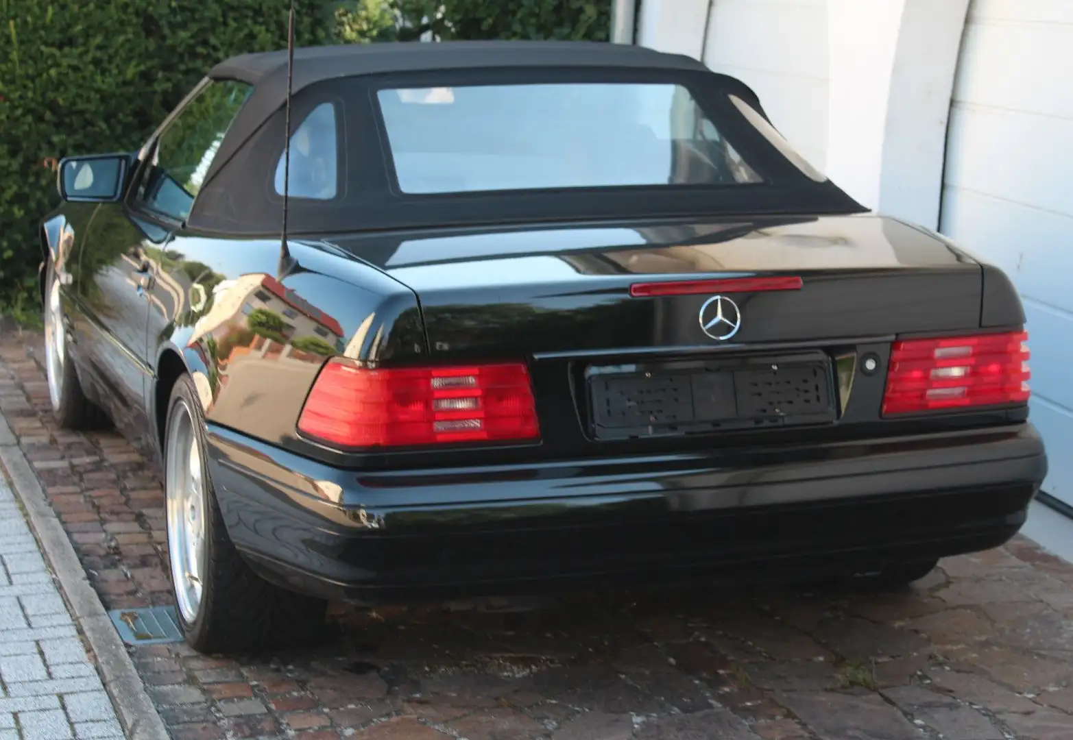 Mercedes-Benz SL 320 Schwarz - 2