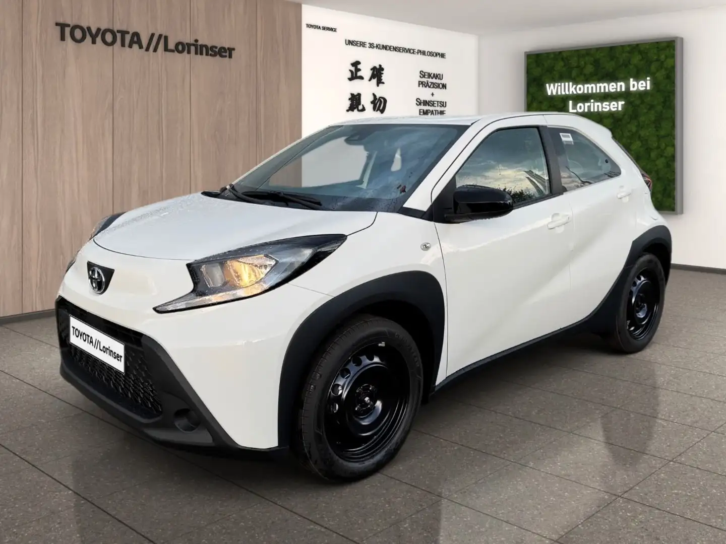 Toyota Aygo 1.0 Business Edition Kam.+KlimaA+PDC+SHZ Weiß - 2