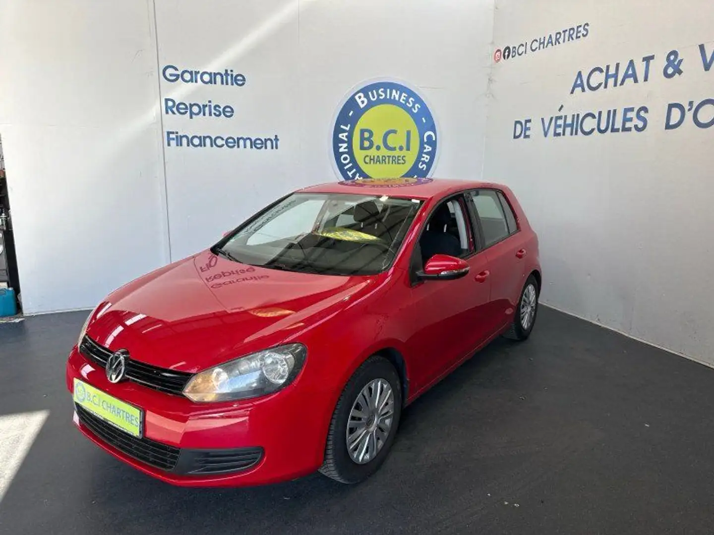 Volkswagen Golf VI 1.2 TSI 105CH BLUEMOTION TECHNOLOGY TRENDLINE 5 Rouge - 2