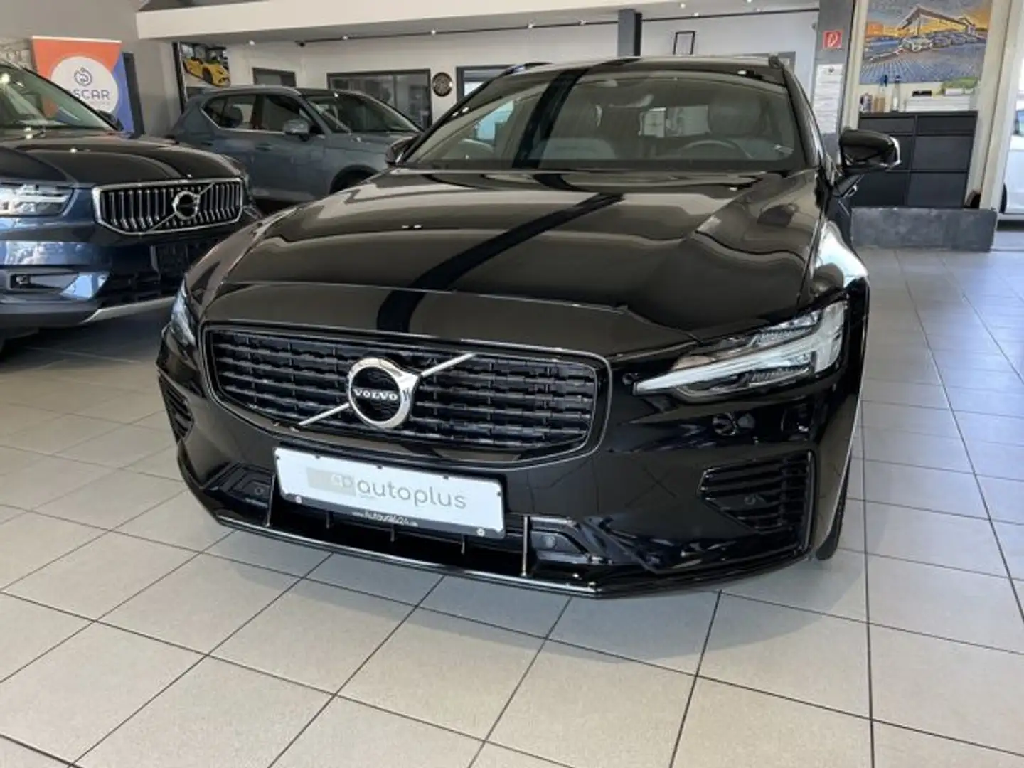 Volvo V60 T6 R-Design Recharge AWD *BigBattery* Kamera Zwart - 2