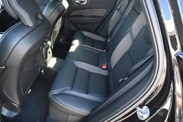 Volvo XC60 view 13