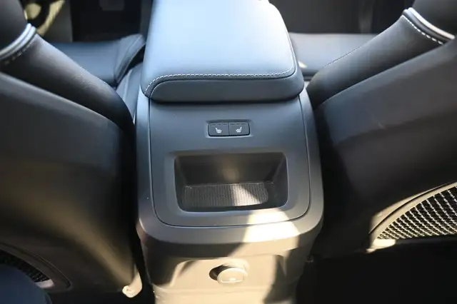 Volvo XC60 view 15
