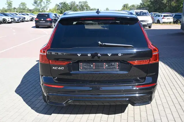 Volvo XC60 view 7