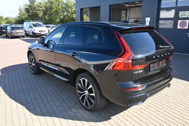 Volvo XC60 view 11