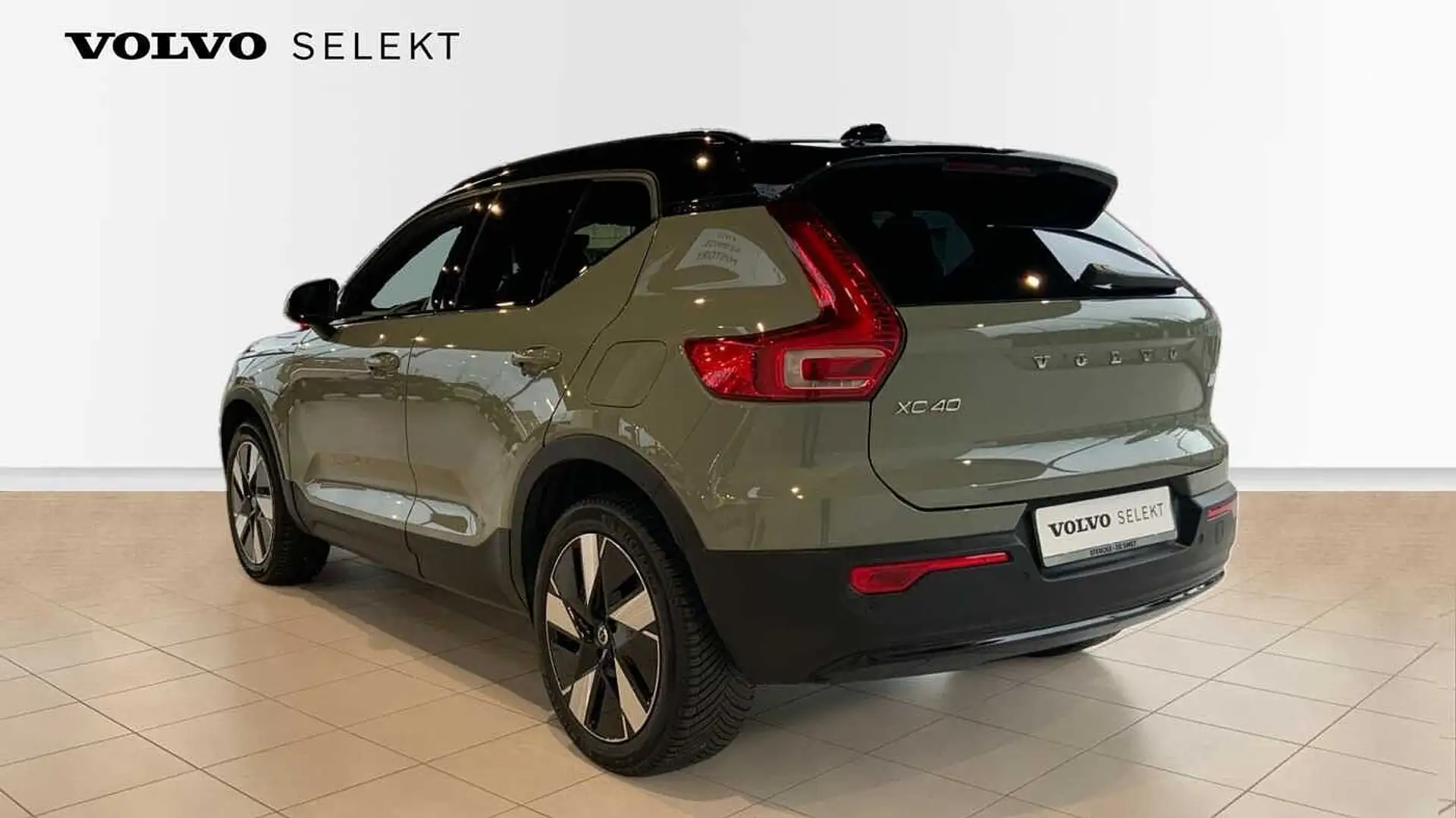 Volvo XC40 Recharge Plus, Single Motor Extended Range, Elektr Groen - 2