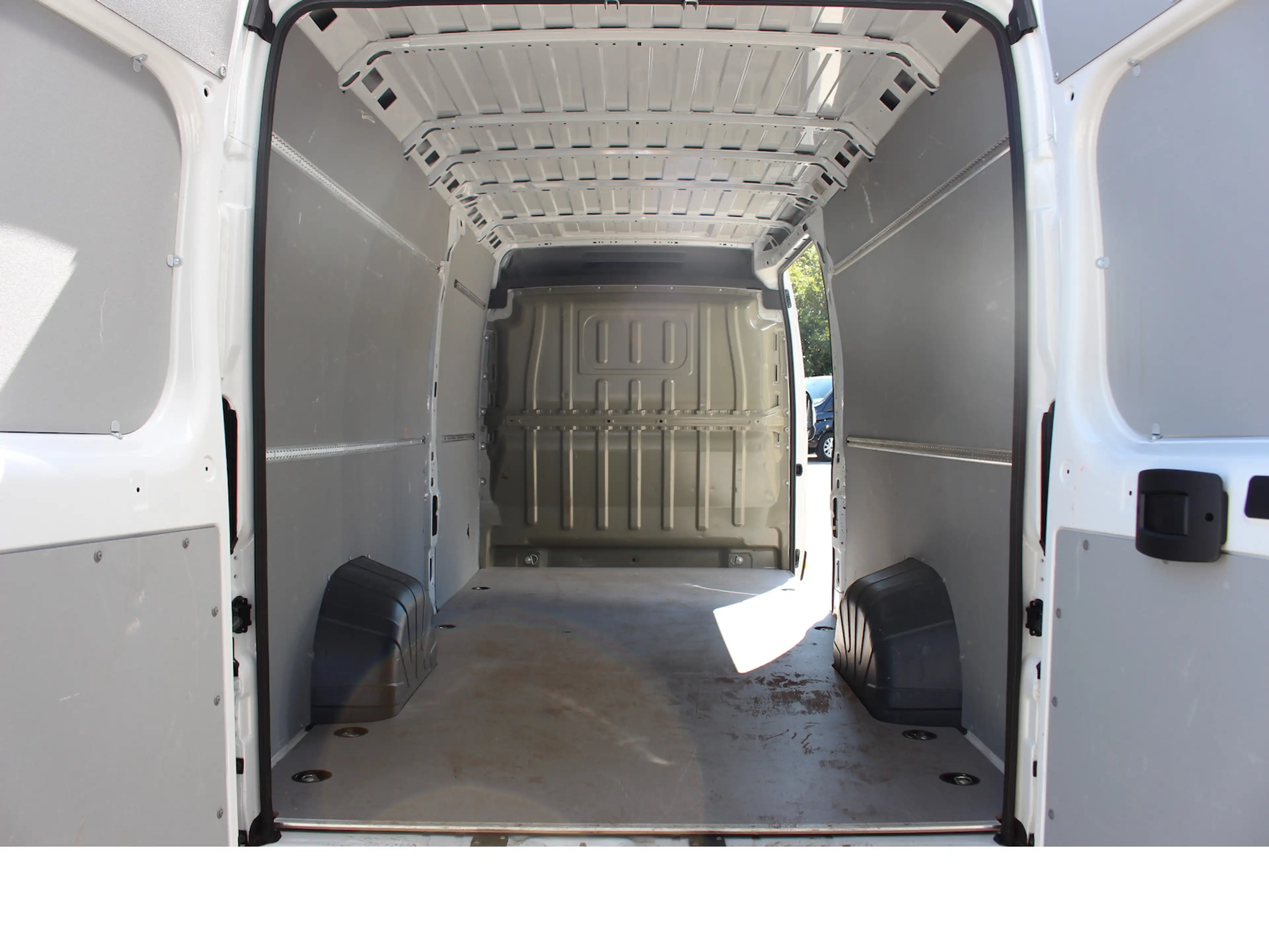 Citroen Jumper 35 L4H2 Heavy BlueHDi 180 — photo 15