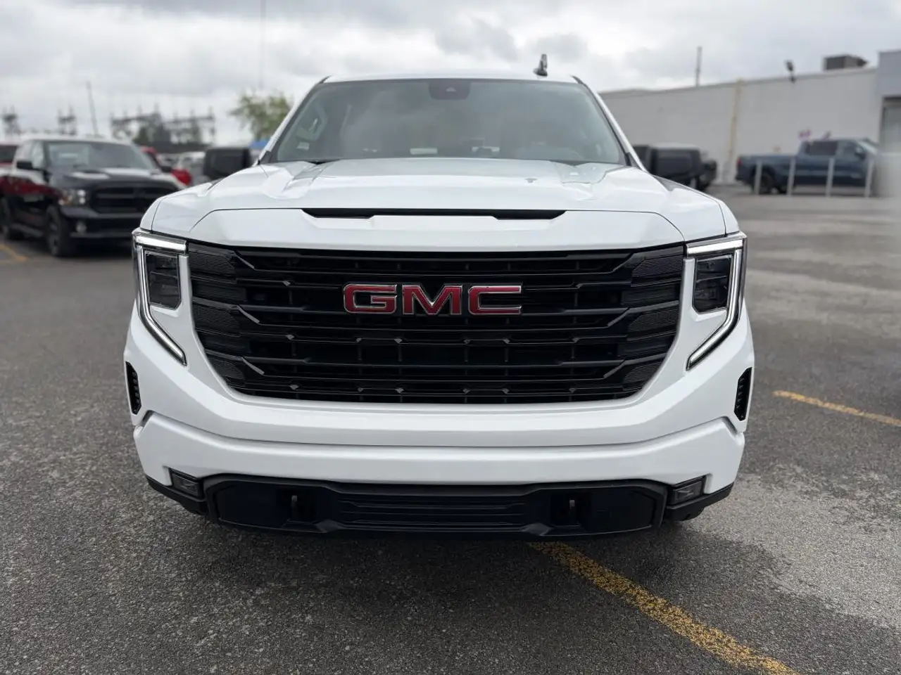 GMC Sierra 1500 photo GMC Sierra 1500