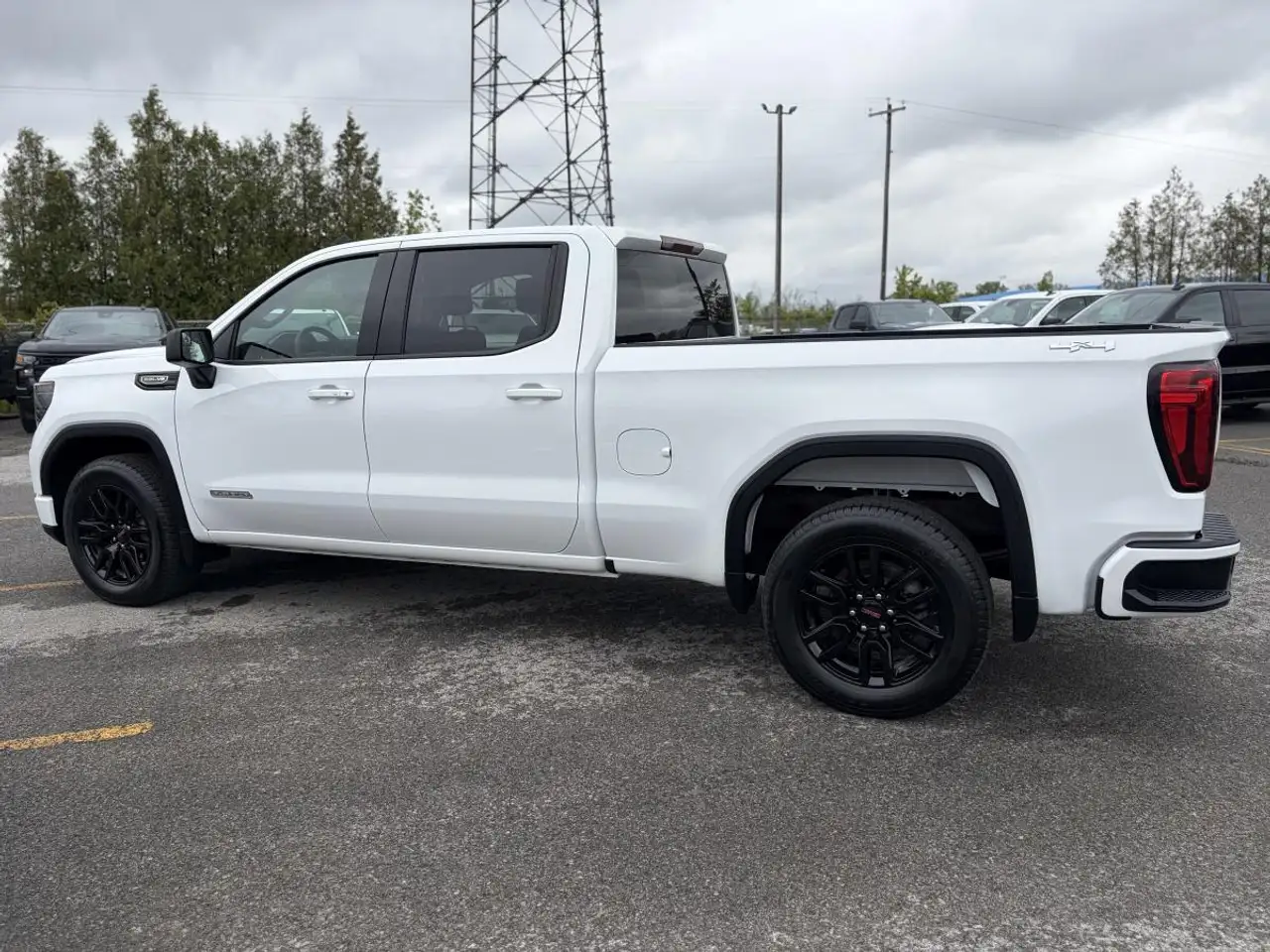 GMC Sierra 1500 photo GMC Sierra 1500