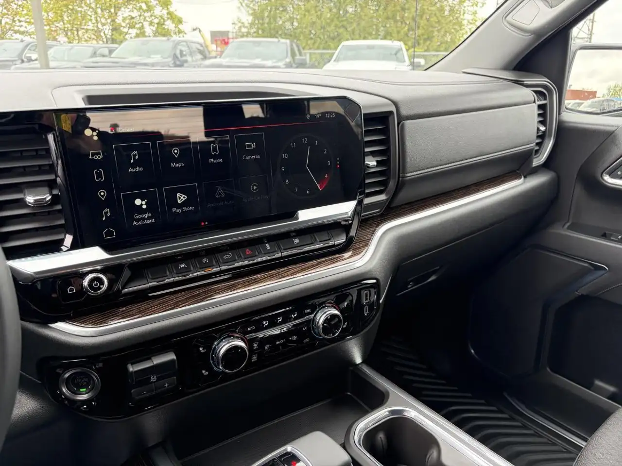 GMC Sierra 1500 photo GMC Sierra 1500