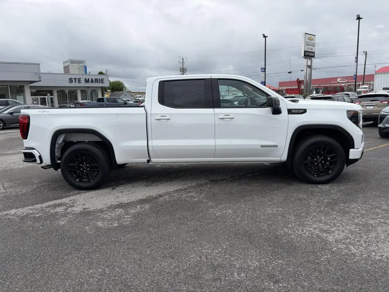 GMC Sierra 1500 photo GMC Sierra 1500