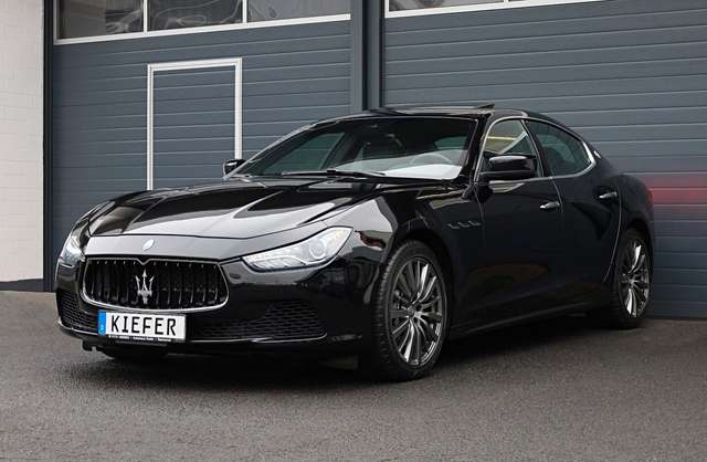 Imagine Maserati Ghibli 3.0 V6 S Q4/APPLE/SHZ/MEMORY/KAMERA/R19