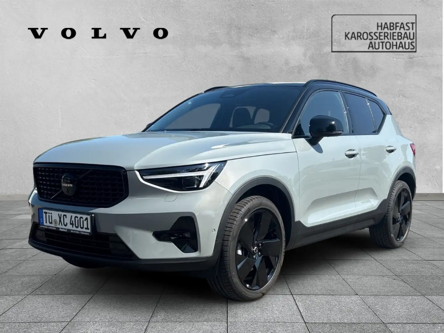 Volvo XC40 B4 Ultra Black Edition AHK Digitales Cockpit Memor Grau - 1