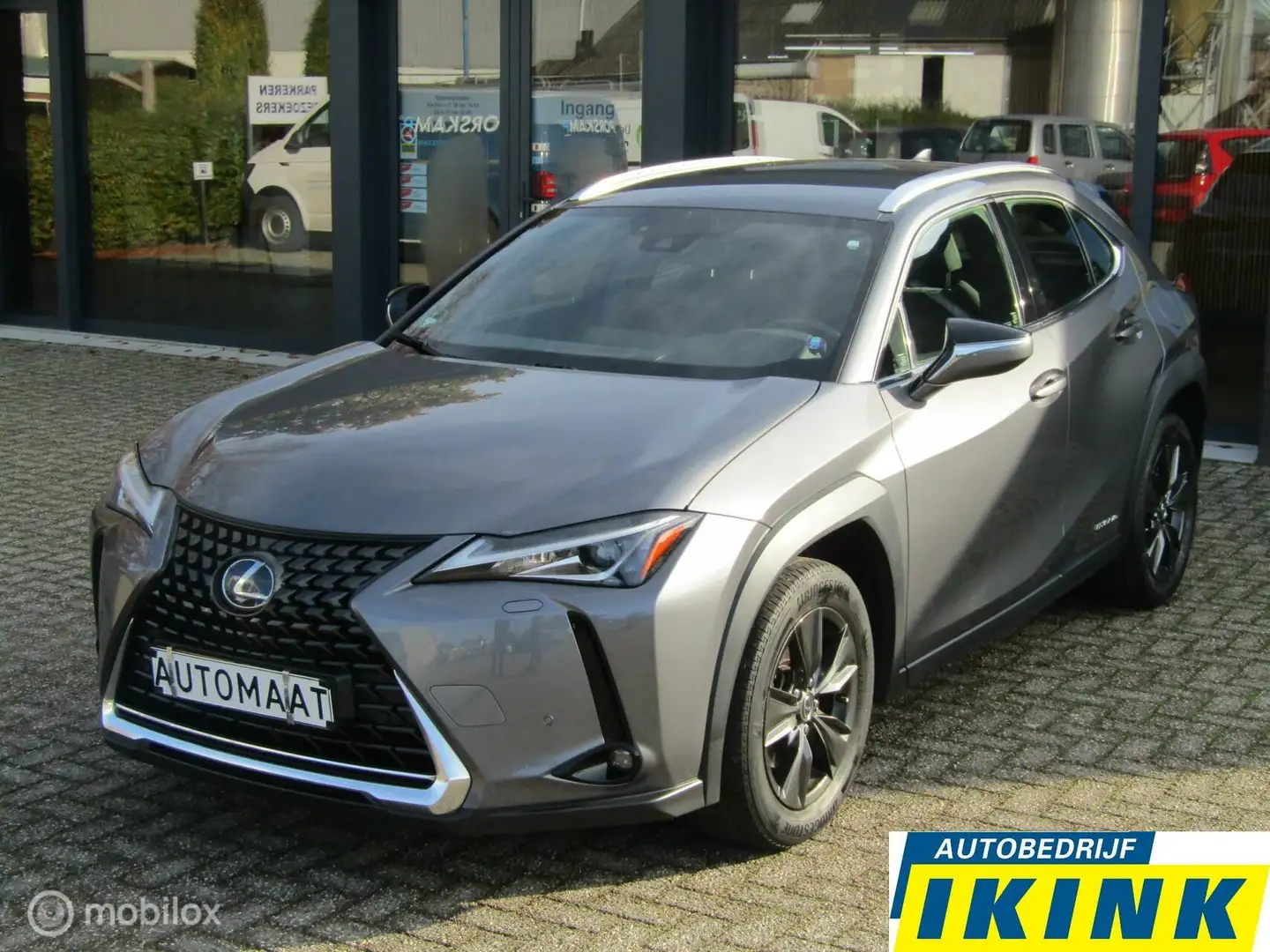 Lexus UX 250h Business Line | Camera, Trekhaak Grijs - 1