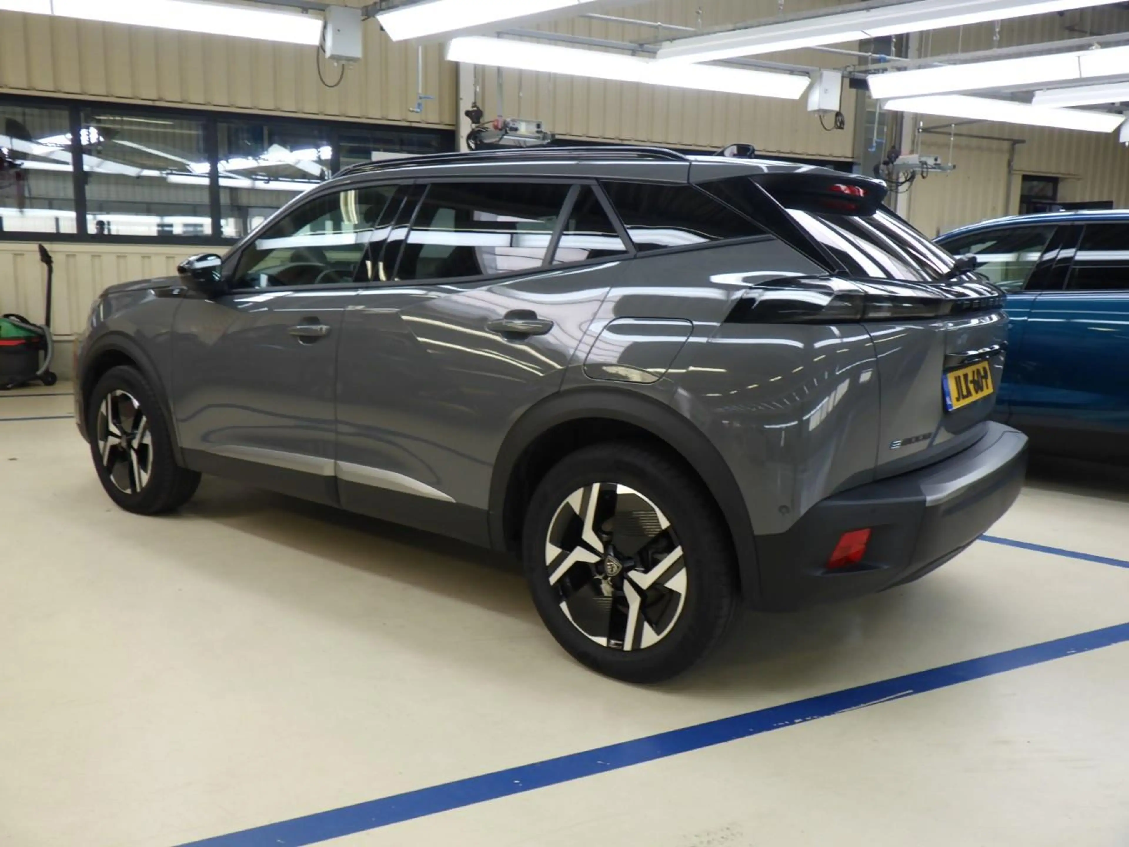 Peugeot e-2008 EV Allure Avantage 54 kWh | Fase 3 laden | SOH 98% — photo 3