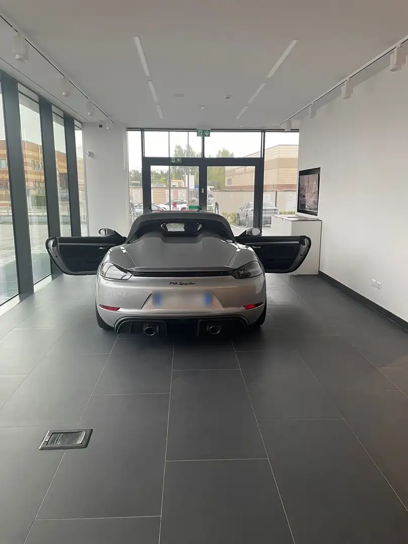 Porsche 718 Spyder 4.0 Silber - 2