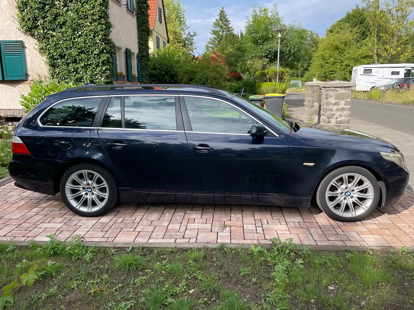 BMW 525 525d Touring Aut. Blau - 1