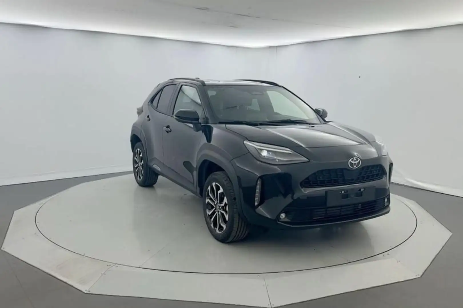 Toyota Yaris Cross HYBRIDE 1.5 116HP 2WD ACTIVE PLUS Noir - 1