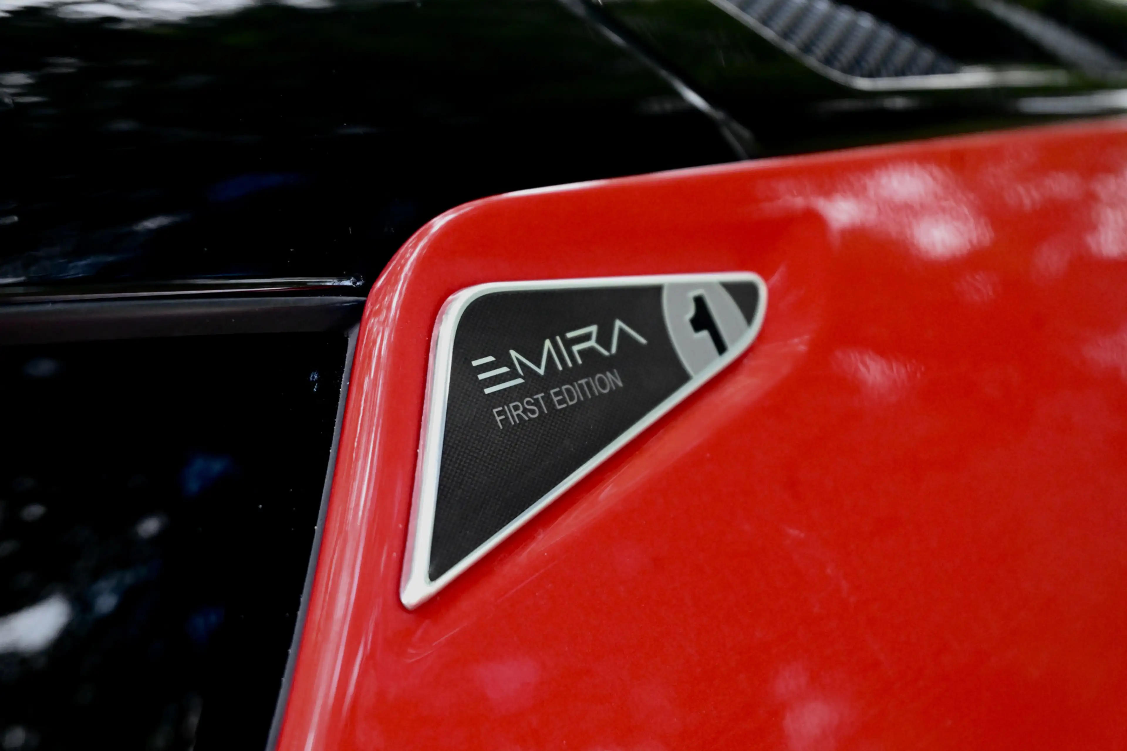 Lotus Emira 2.0 i4 First Edition — photo 14
