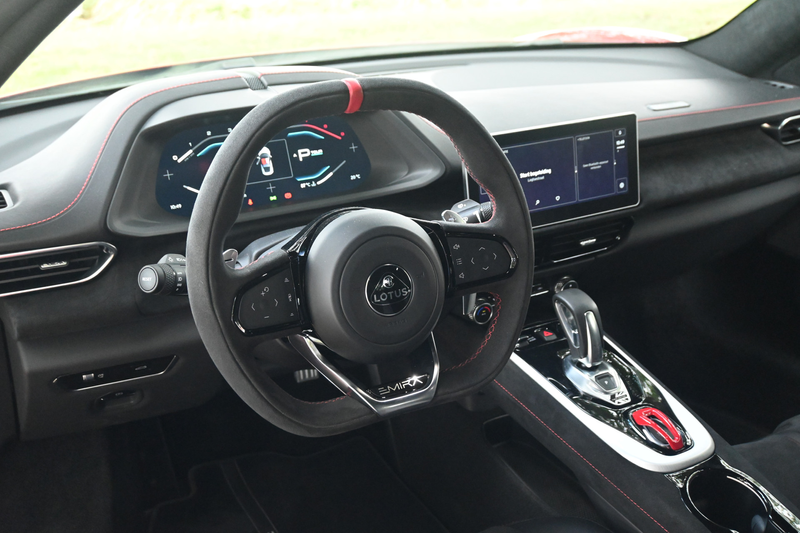 Lotus Emira 2.0 i4 First Edition — photo 6