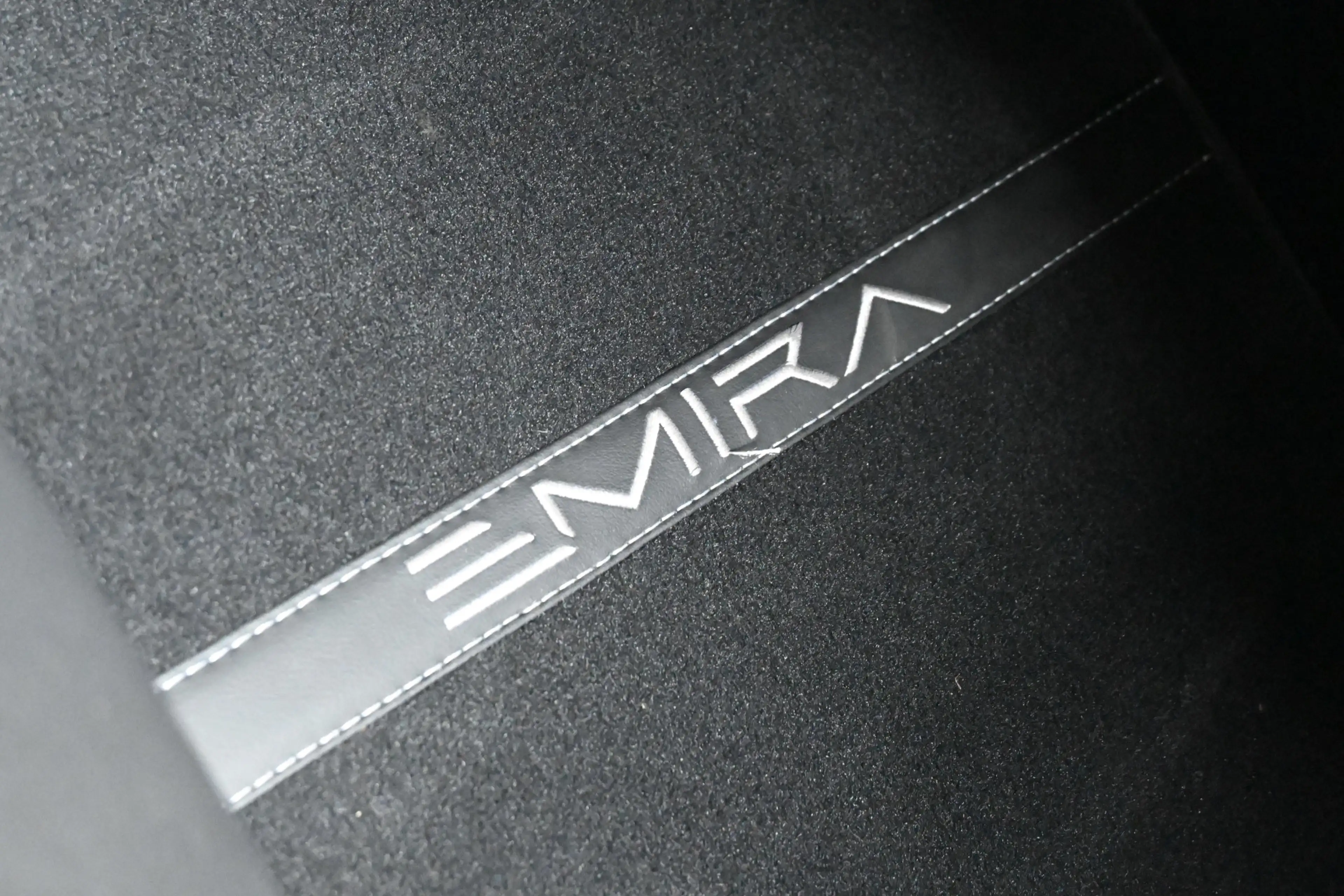 Lotus Emira 2.0 i4 First Edition — photo 35
