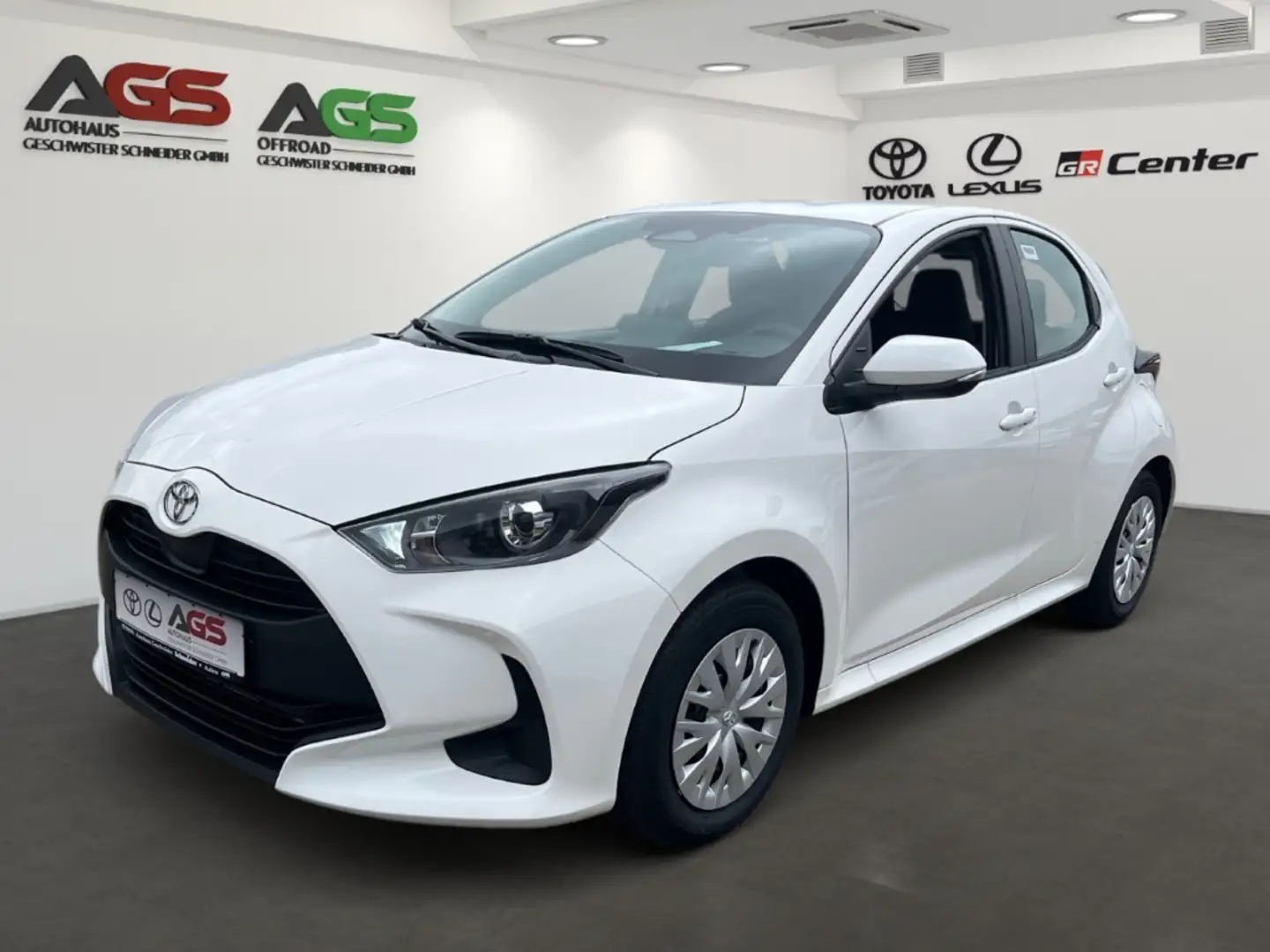 Toyota Yaris 1,5L Hybrid Business Edition Wit - 1