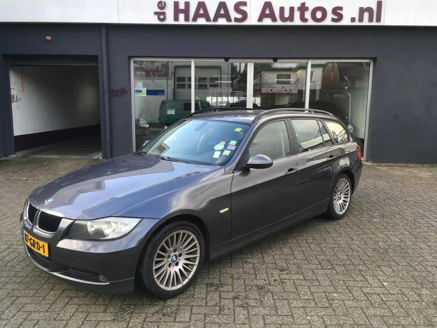 BMW 318 3-serie Touring 318i Executive / LET OP KETTING HO Grijs - 1