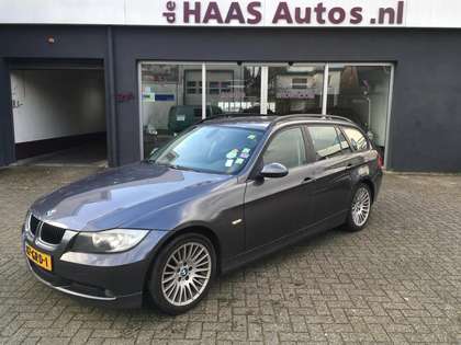 BMW 318 3-serie Touring 318i Executive / LET OP KETTING HO
