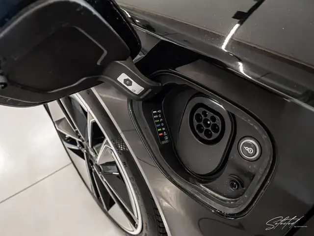 Audi e-tron GT quattro*HEADUP*PANO*LNP € 134.745 -45% Ansicht 46