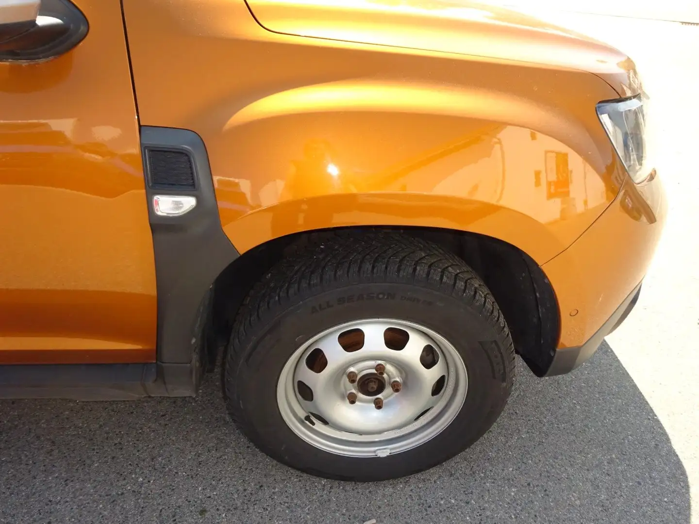 Dacia Duster II Prestige/1. Hand/Euro 6 Oranje - 2