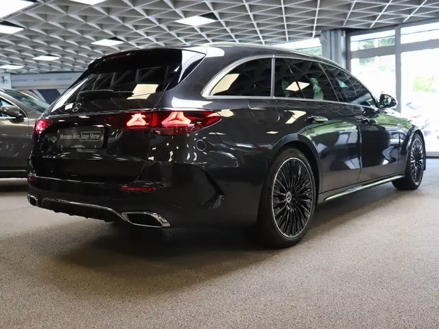 Mercedes-Benz E-Class view 5