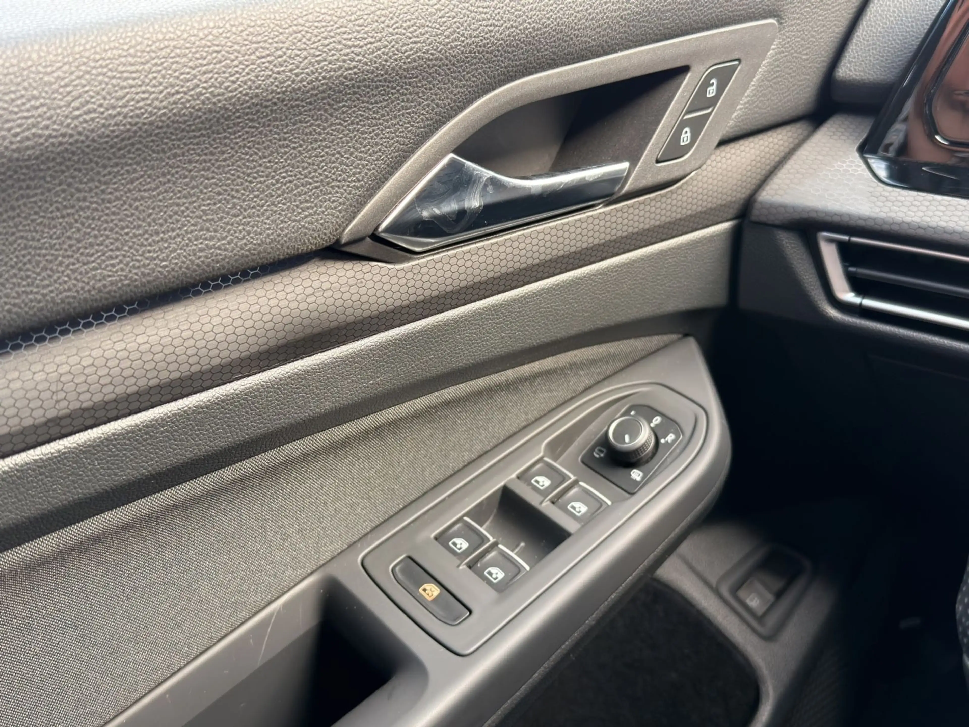 Volkswagen Golf GTE 8 VIII 1.4 eTSI Hybrid DSG GTE HeadUp/Matri — photo 14