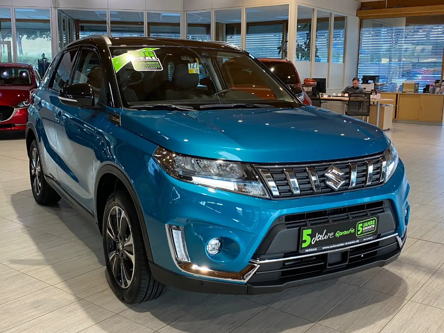 Suzuki Vitara 1.5 4x2 Comfort+ ACC Kam Pano SitzH Navi Vert - 2