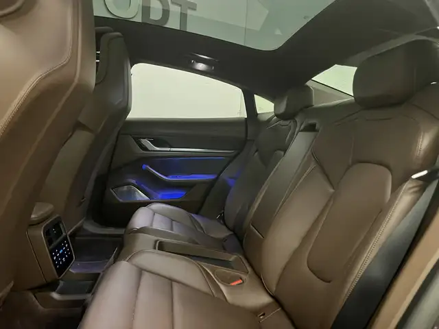 Porsche Taycan view 16