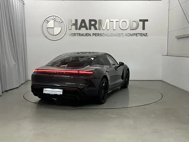 Porsche Taycan view 5
