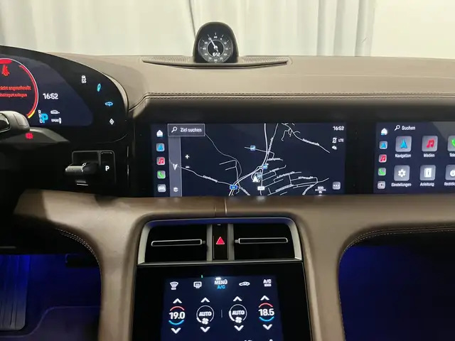 Porsche Taycan view 12