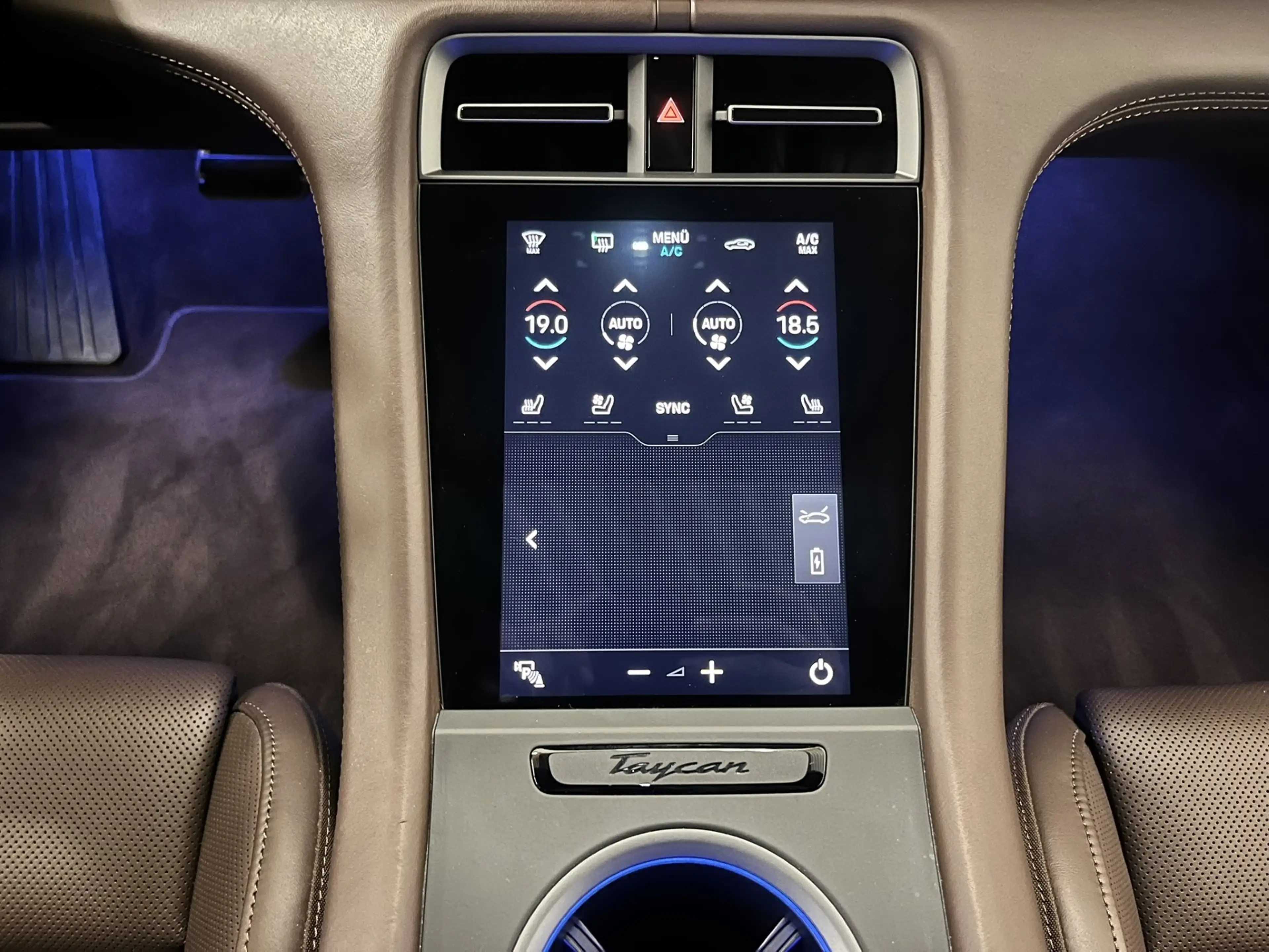 Porsche Taycan Turbo S *Sport Chrono / BOSE / PCCB* — photo 13